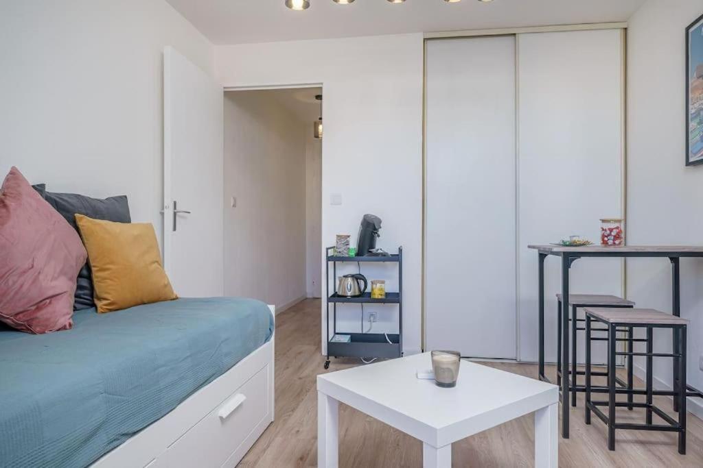 Appartement Climatise Avec Terrasse Tout Equipe A 5Min De La Gare St Charles Marseilles Buitenkant foto